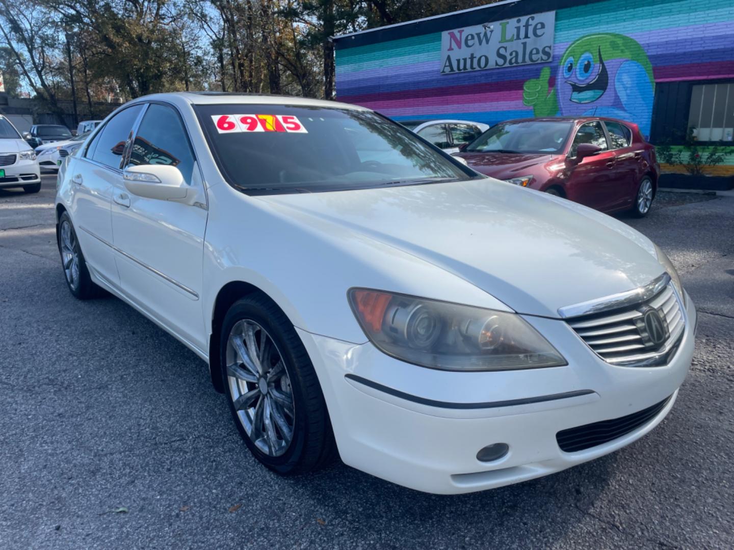 2006 WHITE ACURA RL (JH4KB16526C) with an 3.5L engine, Automatic transmission, located at 5103 Dorchester Rd., Charleston, SC, 29418-5607, (843) 767-1122, 36.245171, -115.228050 - Photo#0